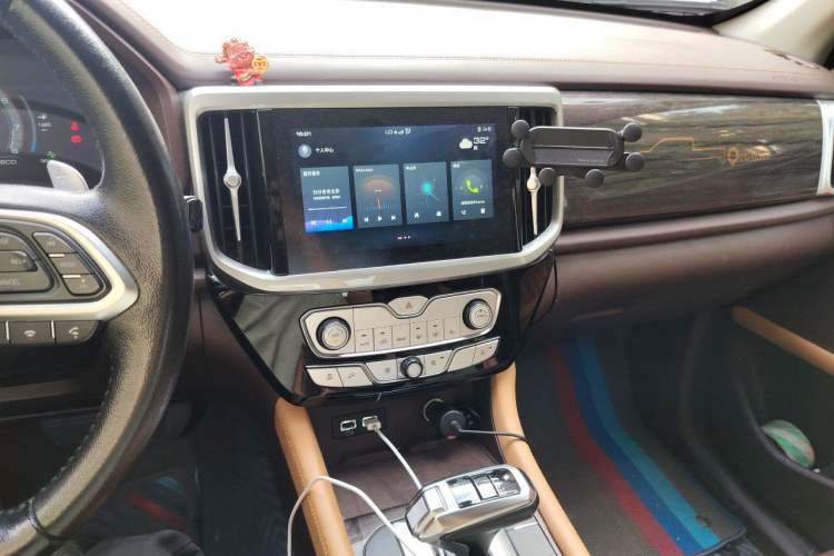 Used Great Wall Poer 2021 2.0T Global Version Automatic Gasoline 4x4 Sporty Standard-Box GW4C20B Audio And AC Panel