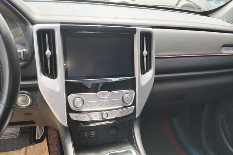 Used Great Wall Poer 2021 2.0T Off-Road Version Automatic Diesel 4x4 Mount Everest Edition GW4D20M Audio And AC Panel