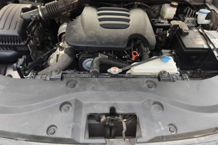 Used Great Wall Poer 2021 2.0T Global Version Passenger Automatic Diesel Two-Wheel Drive Comfort Trim Standard Cab GW4D20M Engine Bay
