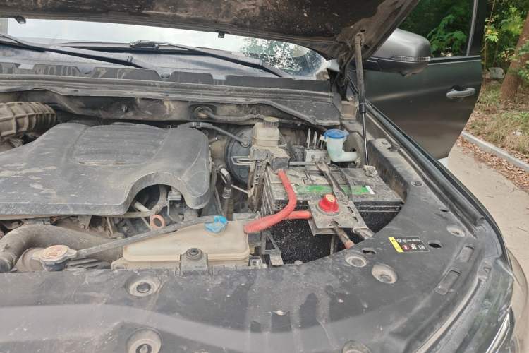 Used Great Wall Poer 2021 2.0T Off-Road Version Automatic Diesel 4x4 Mount Everest Edition GW4D20M Engine Bay Left