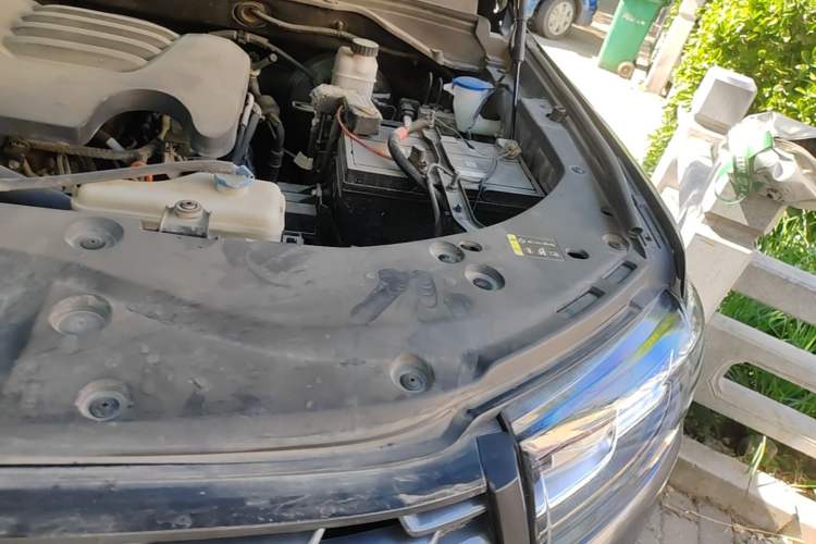 Used Great Wall Poer 2021 2.0T Off-Road Edition Automatic Gasoline 4x4 Mount Everest Version GW4C20B Engine Bay Left