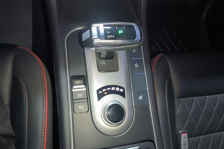Used Great Wall Poer 2021 2.0T Off-Road Version Automatic Diesel 4x4 Mount Everest Edition GW4D20M Gear Lever