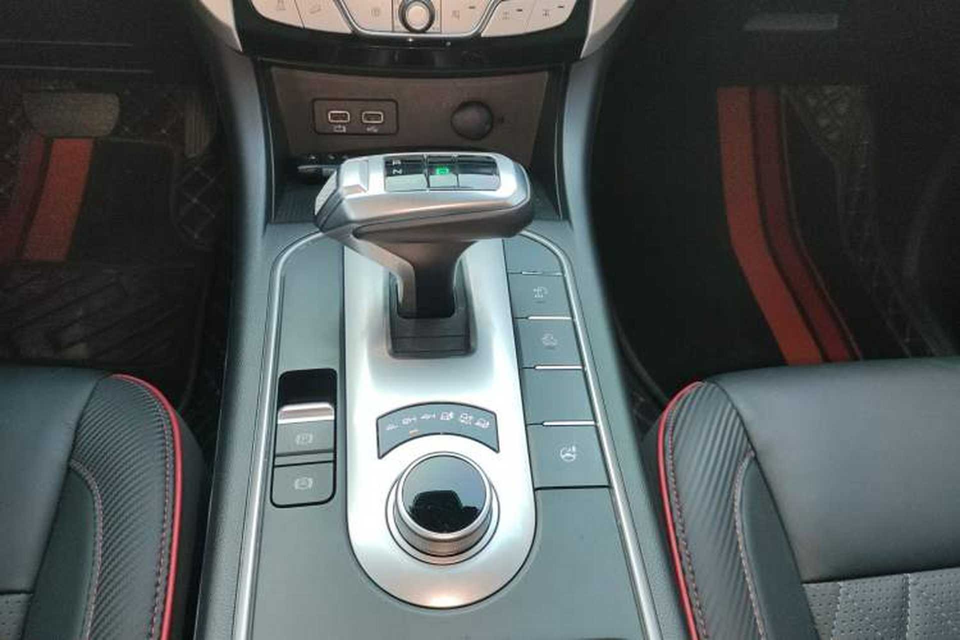 Used Great Wall Poer 2021 2.0T Off-Road Edition Automatic Gasoline 4x4 Mount Everest Version GW4C20B Gear Lever