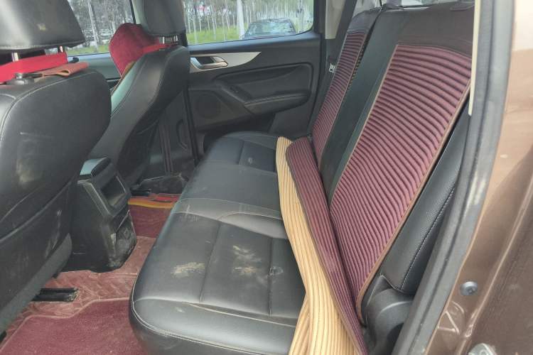 Used Great Wall Poer 2021 2.0T Commercial Version Manual Diesel 4x4 Elite Long-Box GW4D20M Interior 1