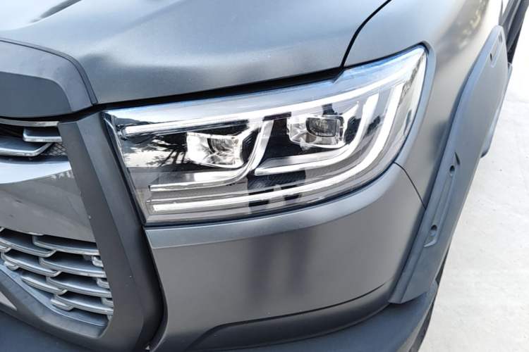 Used Great Wall Poer 2021 2.0T Off-Road Version Automatic Diesel 4x4 Mount Everest Edition GW4D20M Left Front Headlight
