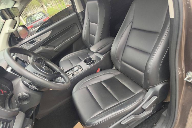 Used Great Wall Poer 2021 2.0T Commercial Version Automatic Diesel 4x4 Elite Long-Box GW4D20M Left Front Seat