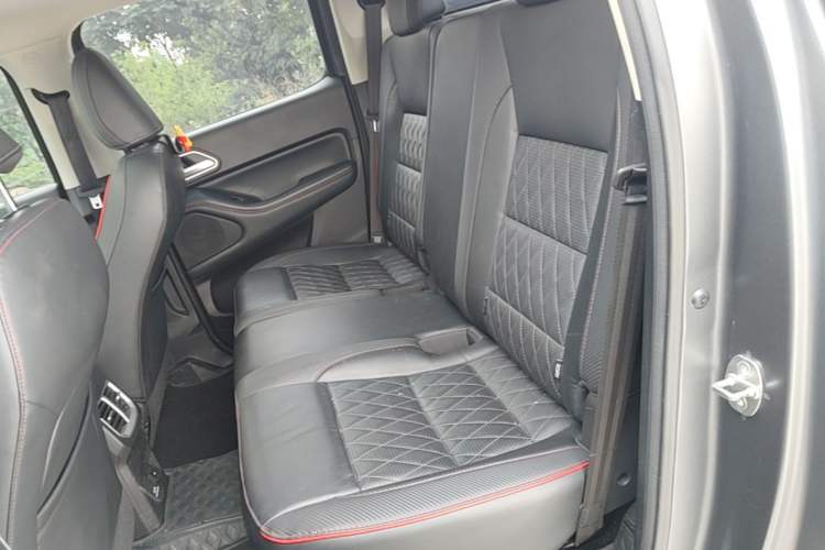 Used Great Wall Poer 2021 2.0T Off-Road Version Automatic Diesel 4x4 Mount Everest Edition GW4D20M Left Rear Seat