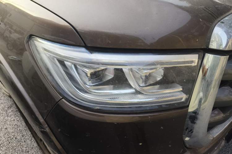 Used Great Wall Poer 2021 2.0T Global Version Passenger Automatic Diesel Two-Wheel Drive Comfort Trim Standard Cab GW4D20M Right Front Headlight