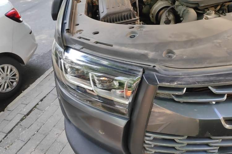 Used Great Wall Poer 2021 2.0T Off-Road Edition Automatic Gasoline 4x4 Mount Everest Version GW4C20B Right Front Headlight