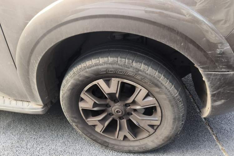 Used Great Wall Poer 2021 2.0T Global Version Passenger Automatic Diesel Two-Wheel Drive Comfort Trim Standard Cab GW4D20M Right Front Wheel Hub