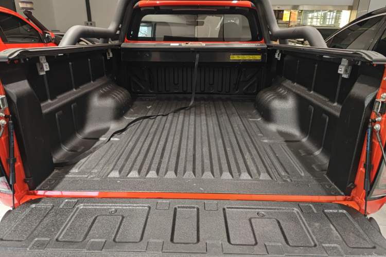 Used Great Wall Poer 2021 2.0T Cannon Edition GW4C20B Trunk