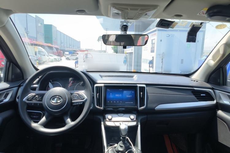 Used Great Wall Poer 2021 2.0T Commercial Version Manual Diesel 4x4 Elite Long-Box GW4D20M Center Console