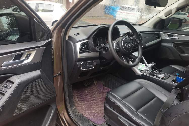 Used Great Wall Poer 2021 2.0T Commercial Version Automatic Diesel 4x4 Elite Long-Box GW4D20M Driver Seat