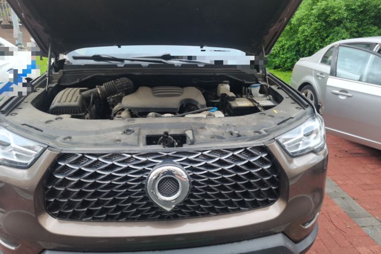 Used Great Wall Poer 2021 2.0T Commercial Version Automatic Diesel 4x4 Elite Long-Box GW4D20M Engine Bay Left