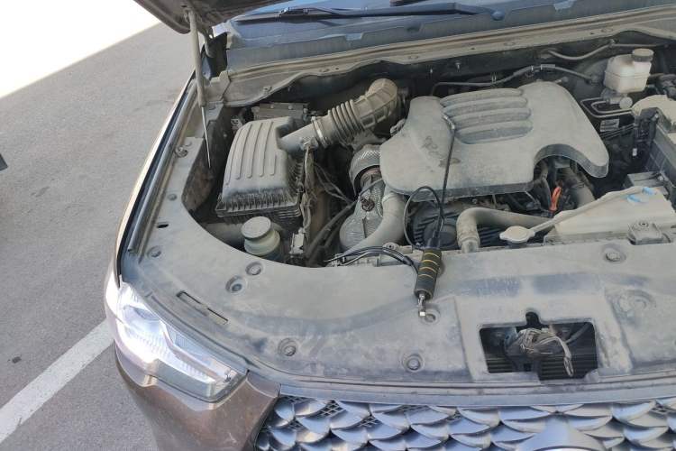 Used Great Wall Poer 2021 2.0T Commercial Version Manual Diesel Two-Wheel Drive Elite Long-Box GW4D20M Engine Bay Right