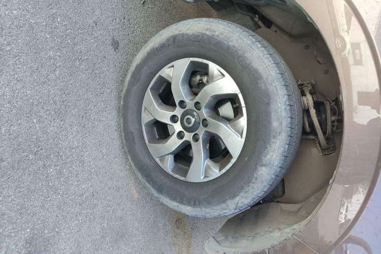 Used Great Wall Poer 2021 2.0T Commercial Version Manual Diesel Two-Wheel Drive Elite Long-Box GW4D20M Right Front Wheel Hub