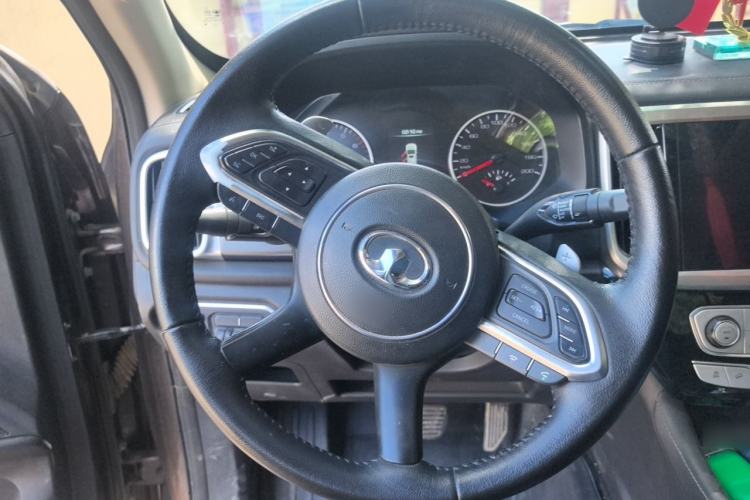 Used Great Wall Poer 2021 2.0T Global Version Automatic Gasoline 4x4 Comfort Trim Standard Cab GW4C20B Steering Wheel