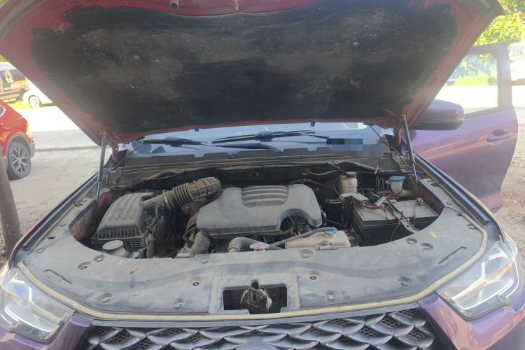 Used Great Wall Poer 2021 2.0T Commercial Version Manual Diesel Two-Wheel Drive Elite Long-Box GW4D20M Engine Bay