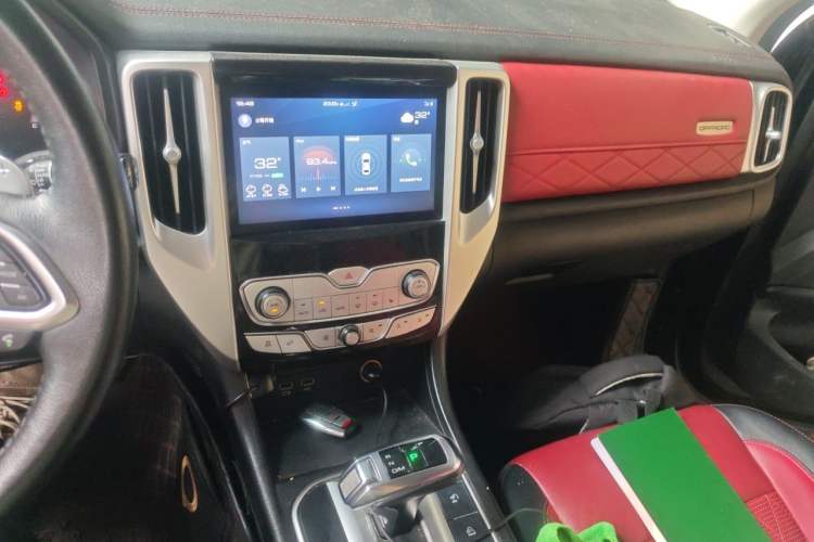 Used Great Wall Poer 2021 2.0T Off-Road Version Automatic Diesel 4x4 Mount Everest Edition GW4D20M Audio And AC Panel