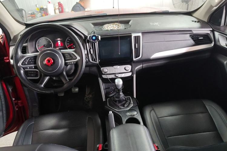 Used Great Wall Poer 2021 2.0T Commercial Version Manual Diesel Two-Wheel Drive Elite Standard Box GW4D20M Center Console