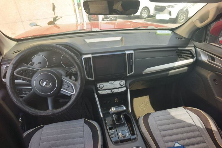 Used Great Wall Poer 2021 2.0T Commercial Version Automatic Gasoline 4x4 Elite Trim with Long Bed – GW4C20B Center Console