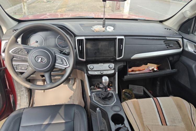 Used Great Wall Poer 2021 2.0T Commercial Version Manual Diesel Two-Wheel Drive Elite Long-Box GW4D20M Center Console