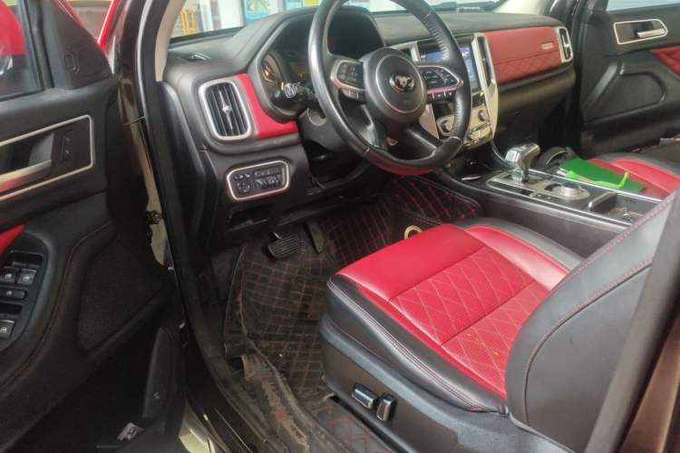 Used Great Wall Poer 2021 2.0T Off-Road Version Automatic Diesel 4x4 Mount Everest Edition GW4D20M Driver Seat