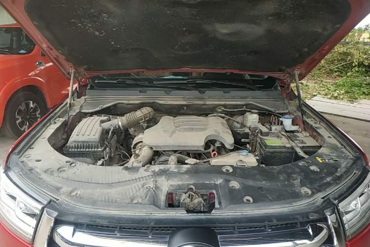 Used Great Wall Poer 2021 2.0T Global Version Automatic Diesel 4x4 Sporty Standard Cab GW4D20M Engine Bay