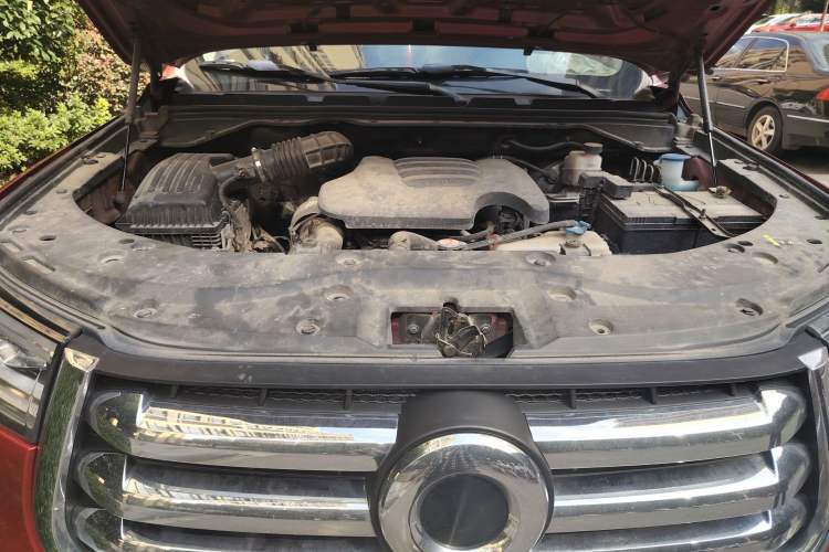 Used Great Wall Poer 2021 2.0T Global Version Automatic Diesel 4x4 Sporty Standard Cab GW4D20M Engine Bay