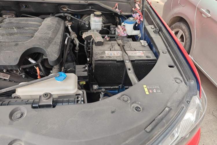 Used Great Wall Poer 2021 2.0T Commercial Version Manual Diesel Two-Wheel Drive Elite Long-Box GW4D20M Engine Bay Left