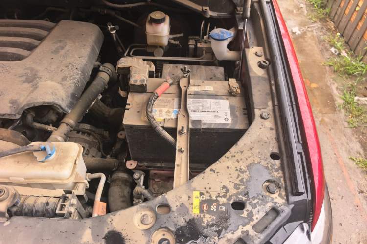 Used Great Wall Poer 2021 2.0T Off-Road Edition Automatic Gasoline 4x4 Mount Everest Version GW4C20B Engine Bay Left