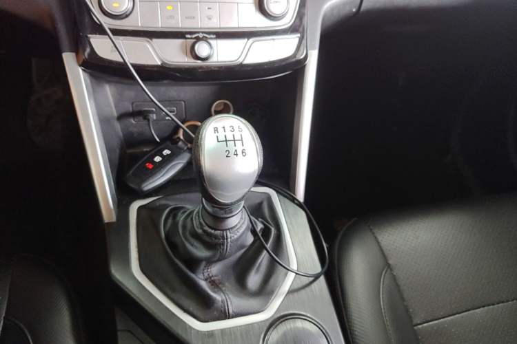 Used Great Wall Poer 2021 2.0T Commercial Version Manual Diesel Two-Wheel Drive Elite Standard Box GW4D20M Gear Lever