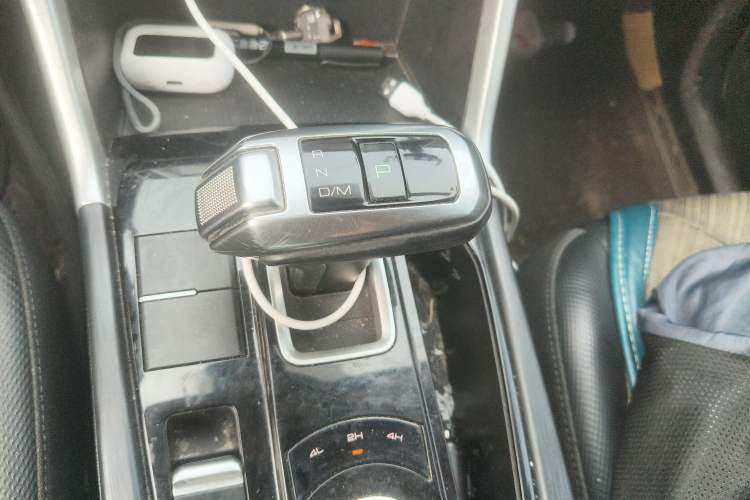 Used Great Wall Poer 2021 2.0T Commercial Version Automatic Diesel 4x4 Elite Long-Box GW4D20M Gear Lever