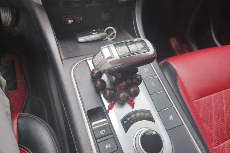 Used Great Wall Poer 2021 2.0T Off-Road Version Automatic Diesel 4x4 Mount Everest Edition GW4D20M Gear Lever