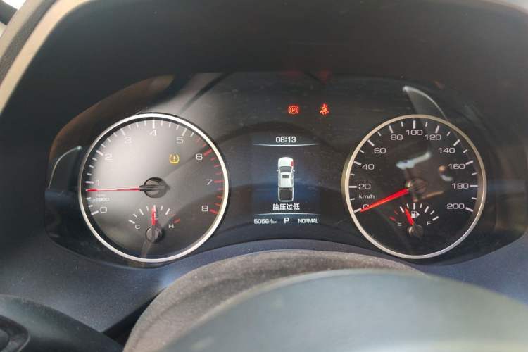 Used Great Wall Poer 2021 2.0T Commercial Version Automatic Gasoline Two-Wheel Drive Elite Trim with Long Bed – GW4C20B Instrument Cluster