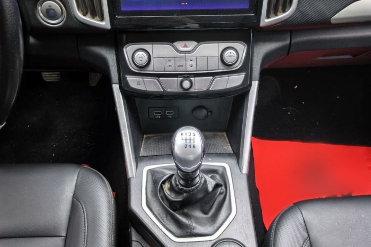 Used Great Wall Poer 2021 2.0T Commercial Version Manual Diesel Two-Wheel Drive Elite Long-Box GW4D20M Interior 4