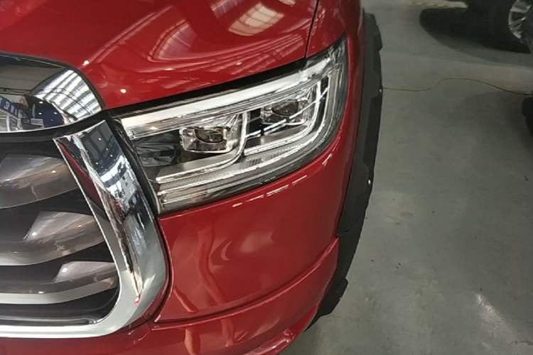 Used Great Wall Poer 2021 2.0T Global Version Automatic Diesel 4x4 Comfort Trim Standard Box GW4D20M Left Front Headlight