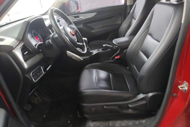 Used Great Wall Poer 2021 2.0T Commercial Version Manual Diesel Two-Wheel Drive Elite Standard Box GW4D20M Left Front Seat
