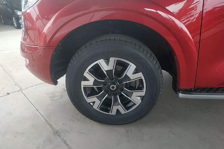 Used Great Wall Poer 2021 2.0T Global Version Automatic Diesel 4x4 Sporty Standard Cab GW4D20M Left Front Wheel Hub