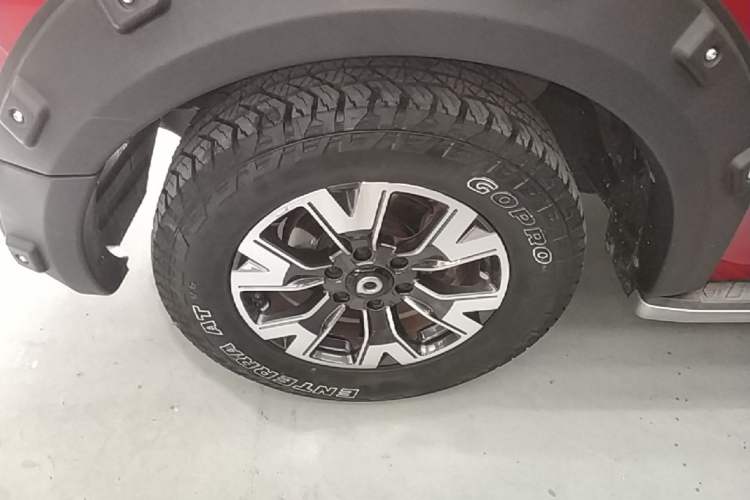 Used Great Wall Poer 2021 2.0T Global Version Automatic Diesel 4x4 Comfort Trim Standard Box GW4D20M Left Front Wheel Hub