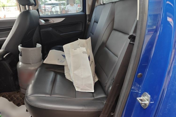 Used Great Wall Poer 2021 2.0T Commercial Version Manual Diesel Two-Wheel Drive Elite Long-Box GW4D20M Left Rear Seat