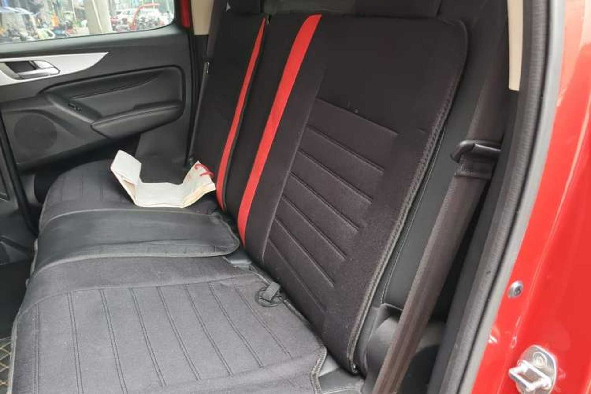 Used Great Wall Poer 2021 2.0T Commercial Version Automatic Gasoline 4x4 Elite Trim with Long Bed – GW4C20B Left Rear Seat