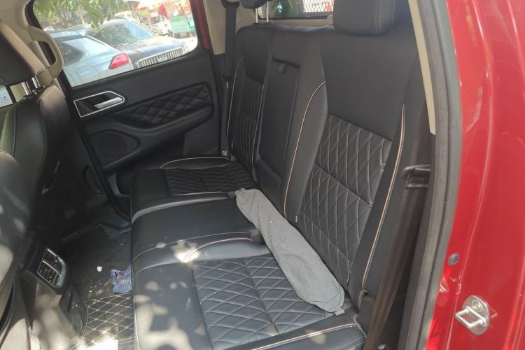 Used Great Wall Poer 2021 2.0T Global Version Automatic Gasoline 4x4 Comfort Trim Standard Cab GW4C20B Left Rear Seat