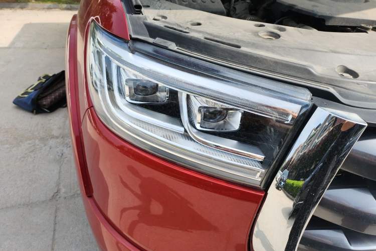 Used Great Wall Poer 2021 2.0T Global Version Automatic Diesel 4x4 Comfort Trim Standard Box GW4D20M Right Front Headlight