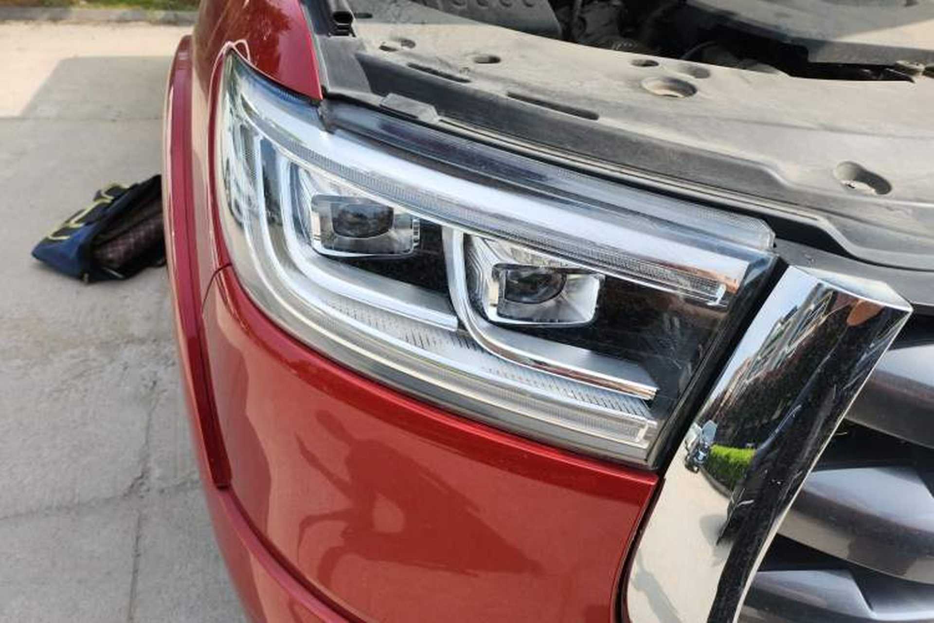 Used Great Wall Poer 2021 2.0T Global Version Automatic Diesel 4x4 Comfort Trim Standard Box GW4D20M Right Front Headlight