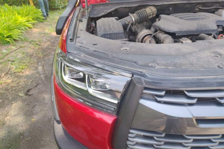 Used Great Wall Poer 2021 2.0T Off-Road Version Automatic Diesel 4x4 Mount Everest Edition GW4D20M Right Front Headlight