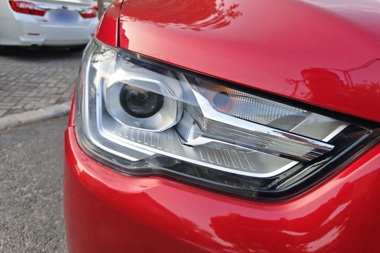 Used Great Wall Poer 2021 2.0T Commercial Version Automatic Gasoline Two-Wheel Drive Elite Trim Standard Box GW4C20B Right Front Headlight
