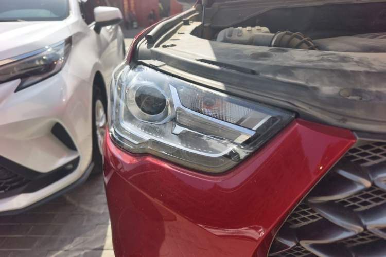 Used Great Wall Poer 2021 2.0T Commercial Version Automatic Gasoline 4x4 Elite Trim with Long Bed – GW4C20B Right Front Headlight
