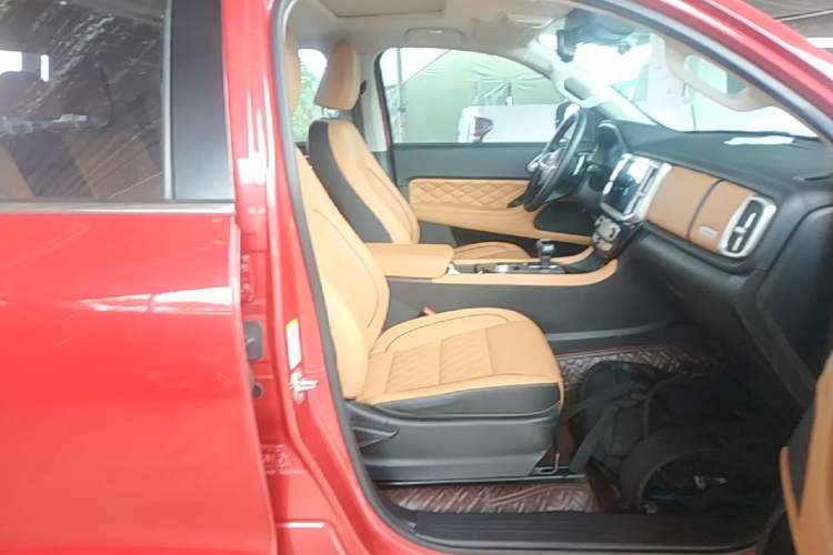 Used Great Wall Poer 2021 2.0T Global Version Automatic Diesel 4x4 Sporty Standard Cab GW4D20M Right Front Seat