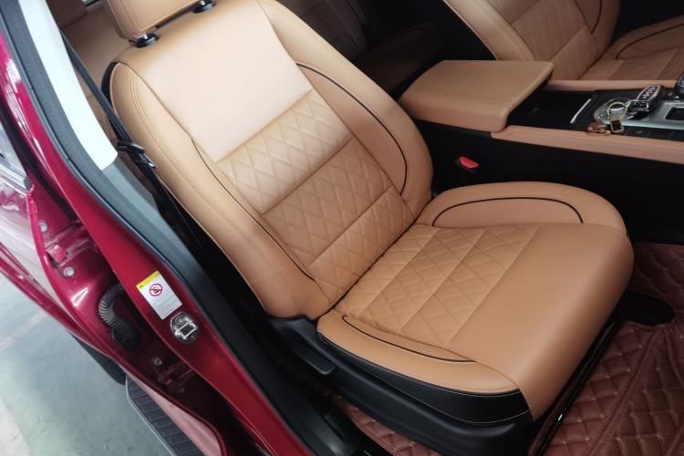 Used Great Wall Poer 2021 2.0T Global Version Automatic Gasoline 4x4 Sporty Standard-Box GW4C20B Right Front Seat